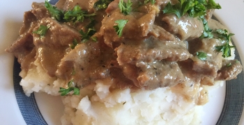 Beef-Stroganoff-With-Mashed-Potatoes – Food Passion and Love